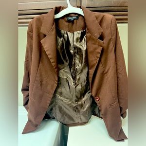 Women’s brown blazer